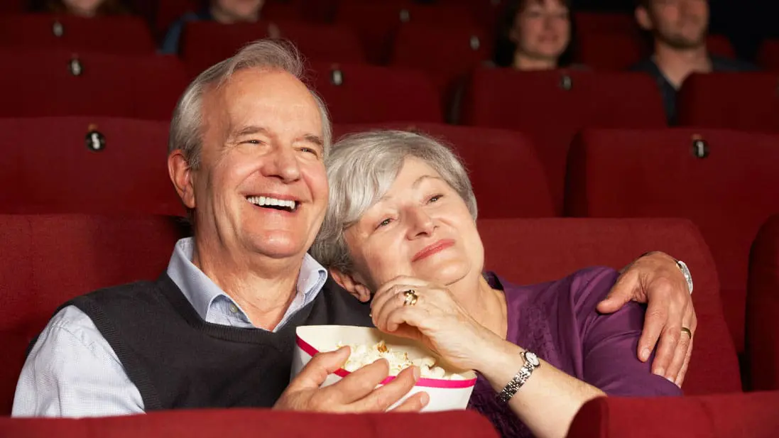 seniors-watching-movie
